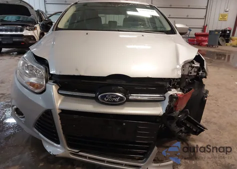 2012 Ford Focus Se из США, поврежденный, VIN 1FAHP3K25CL429335